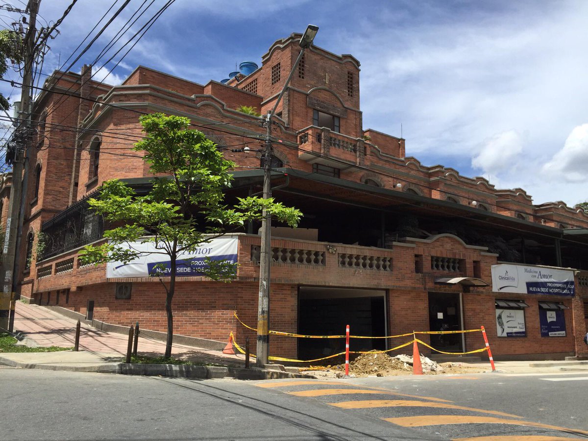 Findeter's tweet photo. Crédito d $5.000millones x ampliar instalaciones @clinicavida beneficiará 20 mil pacientes de Medellín @LFArboledag http://t.co/Szi94htMSy
