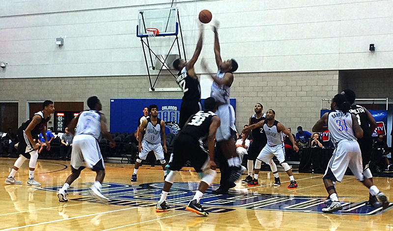 LAClippers's tweet photo. Clippersβ defense tied the game at the end of 1st OT, setting up sudden death #LACSummer
Moreβ http://t.co/ceDuj8h7BW http://t.co/Qk4lIFClvz