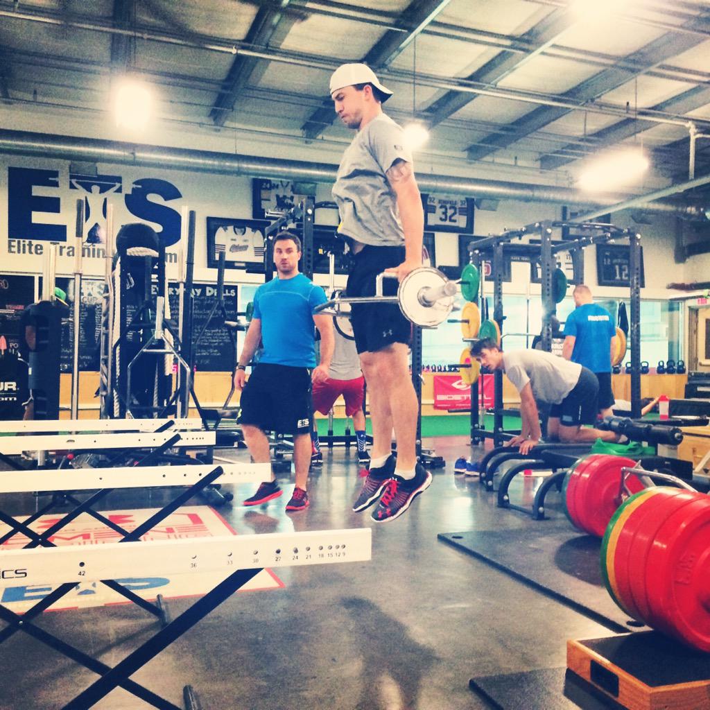 TeamETS's tweet photo. @TCuma61 gettin' up there w/ #WeightedJumps on this #FUnFriday!
#SATP2015 #BUILDINGHAMMERS #PUSH #GoodReps #TeamETS http://t.co/yYOQccTibM