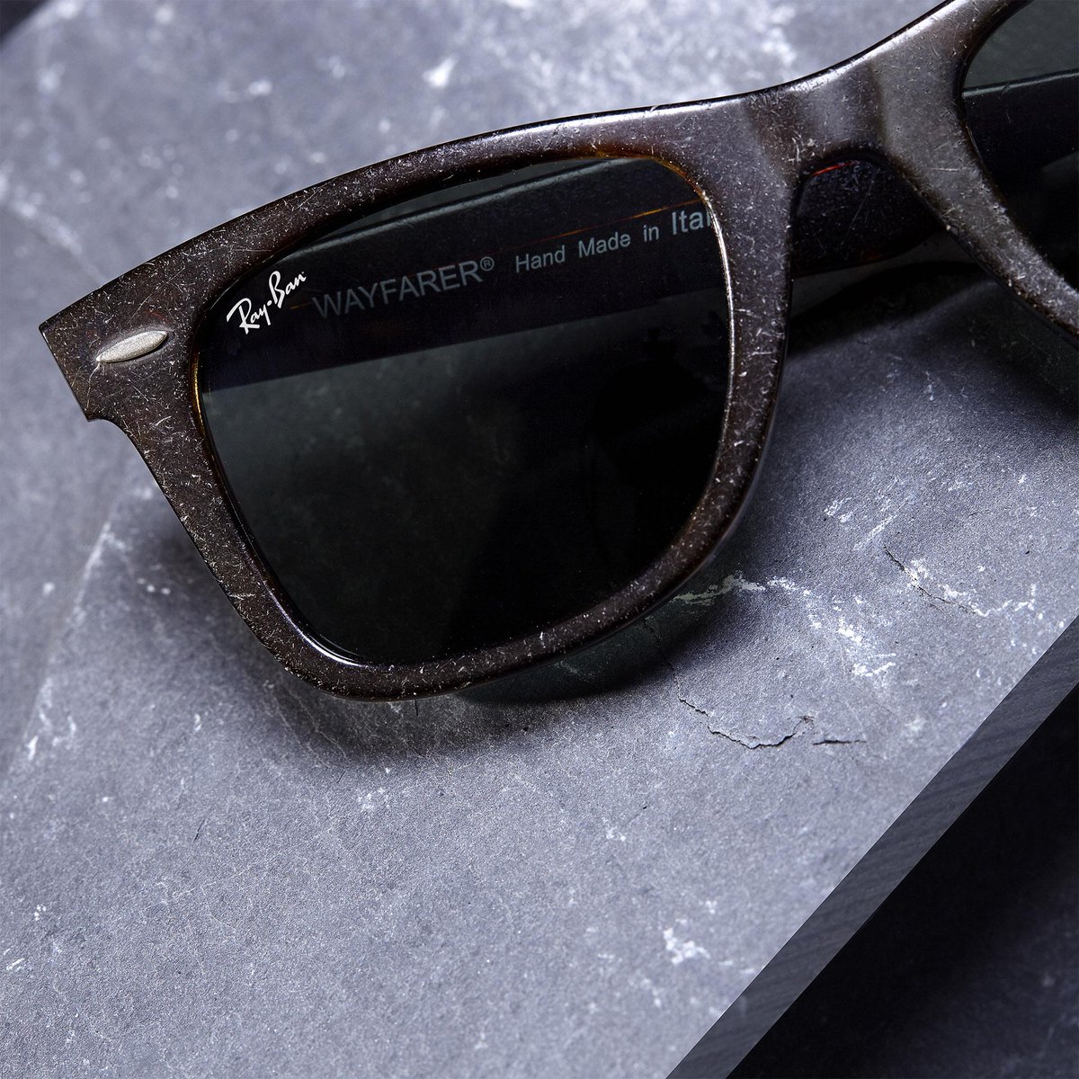 ray_ban's tweet photo. The new Distressed #Wayfarer @ http://t.co/vji8JKD0yu http://t.co/dRWi6tHOrH