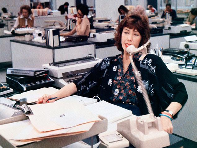 ¿Por qué hay tantas mujeres que se quedan a mitad de camino en sus ambiciones profesionales? ow.ly/PqEtU