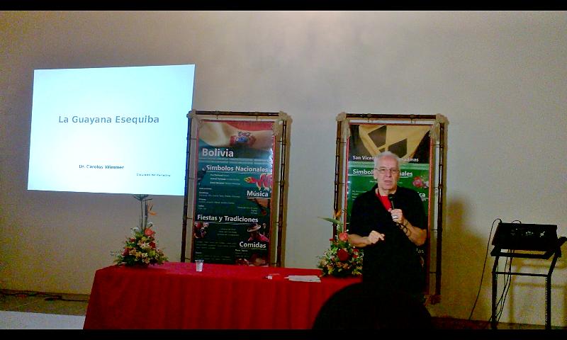 lcraca's tweet photo. RT @markuitos_
@PCV_Barinas exposición>Camarada @WimmerParlatino >Foro: "Los limites con Guyana,historia d1despojo" http://t.co/YfngB4tKsJ