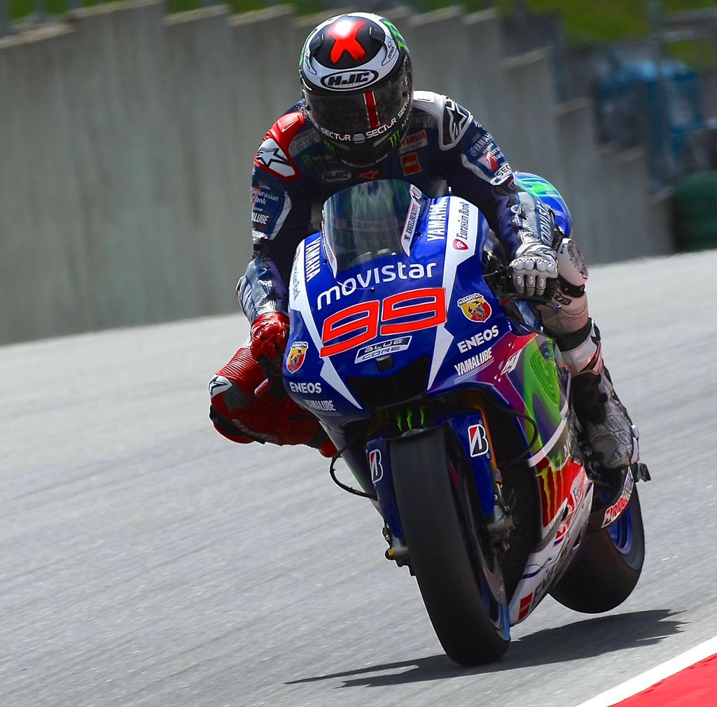 lorenzo99's tweet photo. Primer día finalizado, buen ritmo para la crono de mañana. /1st day finished,good pace for the qualifying! #GermanGP http://t.co/DapvBp7IlY