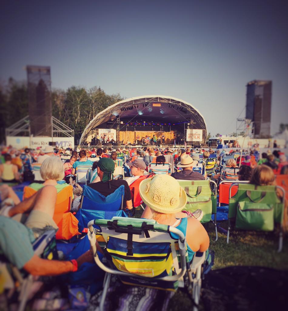insidetravellab's tweet photo. @insidetravellab: Swap mud and youth for sun, chairs and all ages at @Winnipegfolk #mustlovefestivals #notjustfolk http://t.co/kynbiXnahD