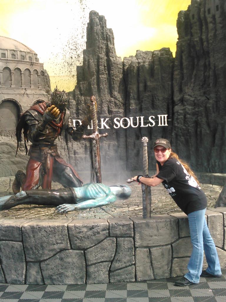 BrunoDueker's tweet photo. #darksouls3 #embracethedarkness http://t.co/8xK5T8ENh1
