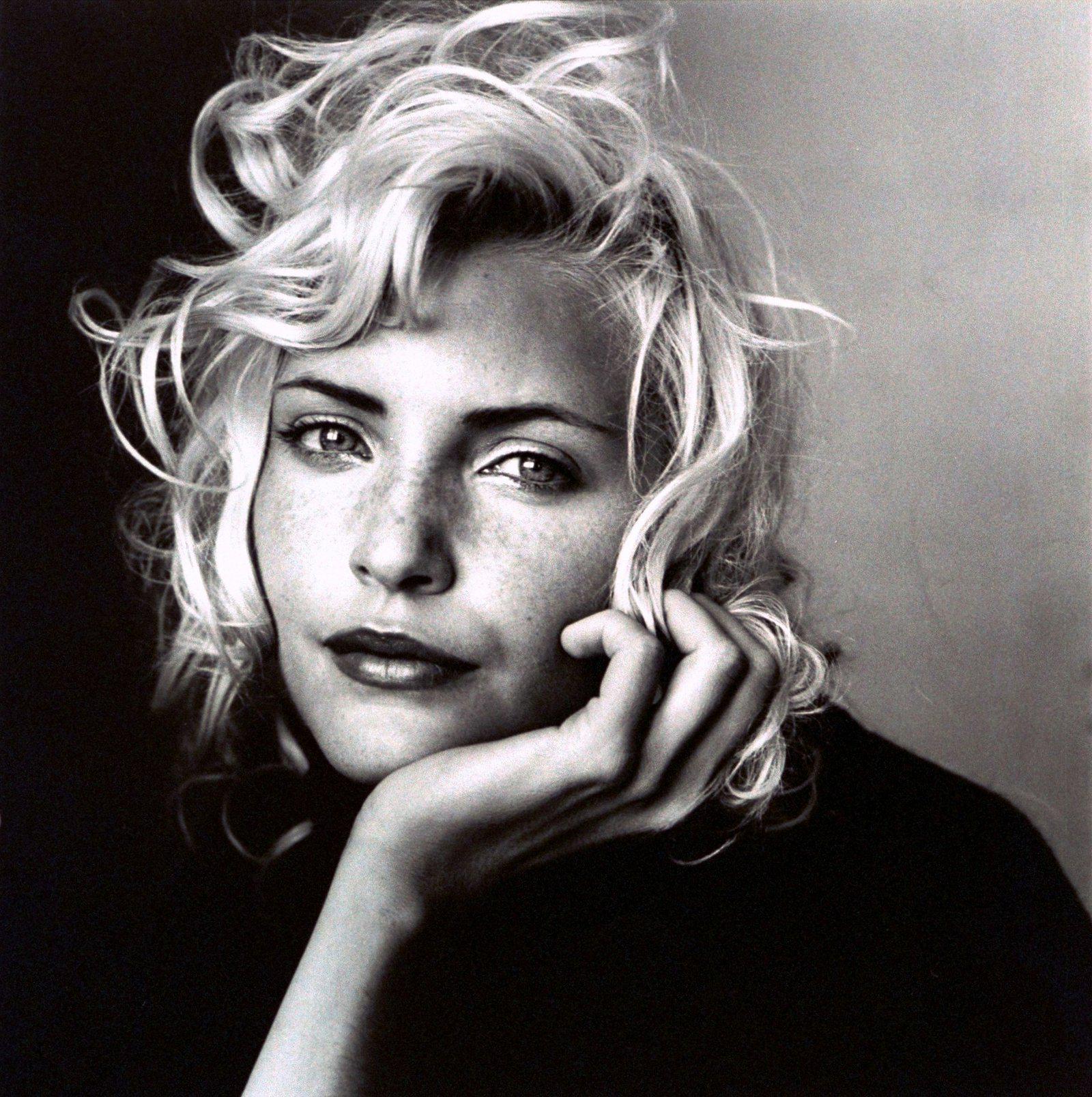 Vogue Magazine on Twitter: "21 women who make blonde hair and dark brows a  standout signature: http://t.co/gKIXgt3Ce5 http://t.co/EaZp0hVlnG" / Twitter