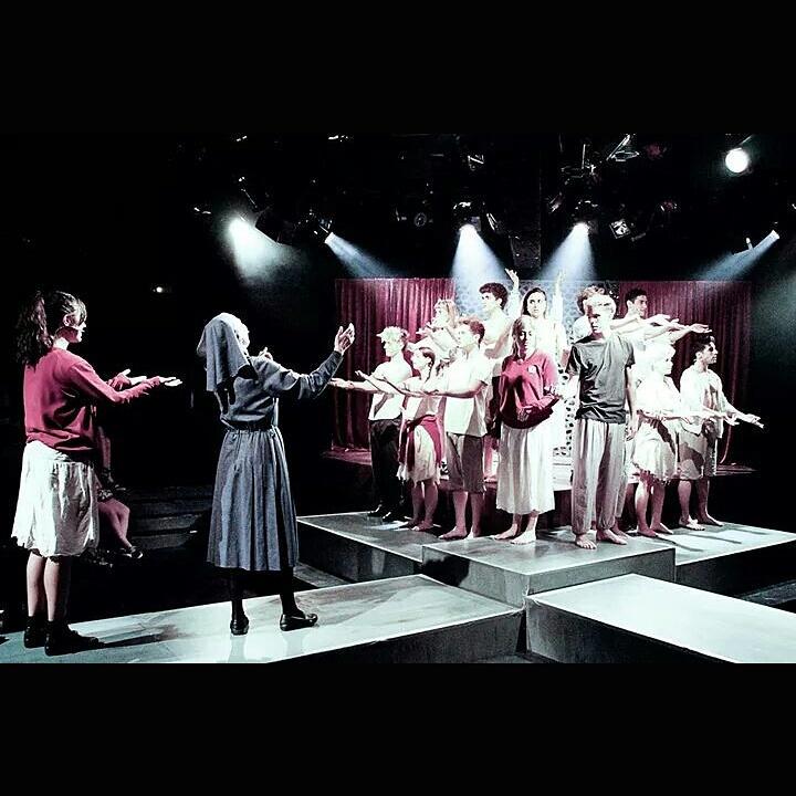 persobredetlc's tweet photo. 1r aniversari del musical... Com ho trobem a faltar... @teatregaudi #teatre #cultura #bcn #musical #bare http://t.co/Xzevxd7Ufl