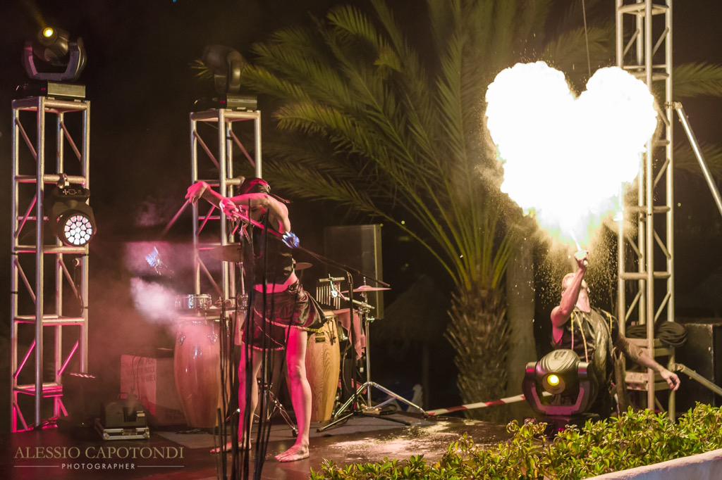 alexcapotondi's tweet photo. La Palapa Vip Party 2015 http://t.co/3caEWDToUn