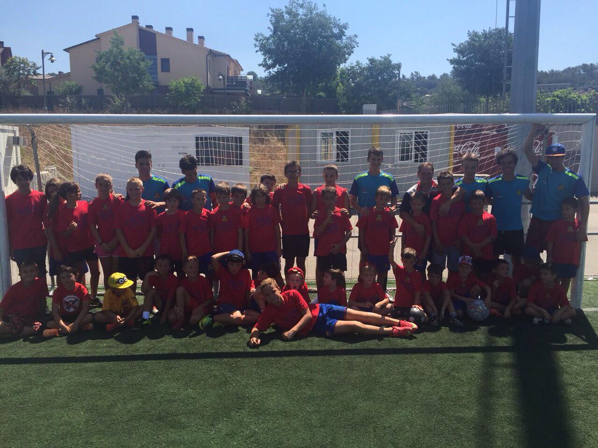 UN ANY MÉS EL CAMPUS D'ESTIU
Un any més La Penya Blaugrana La Roca del Valles organitza el Campus d'Estiu