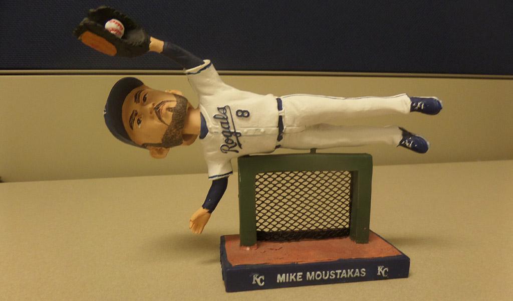 Head to royals.com/vote and #VoteMoose! Send your voting screenshot by 2 for a chance at a @Mooose_8 bobble!