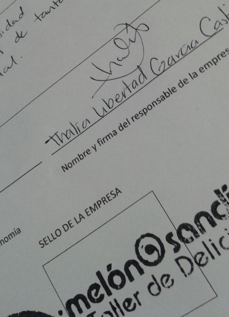 ThaliGii's tweet photo. Como cuando lloro porque es el último de mi Ale :'( http://t.co/lYJY5vD4AC