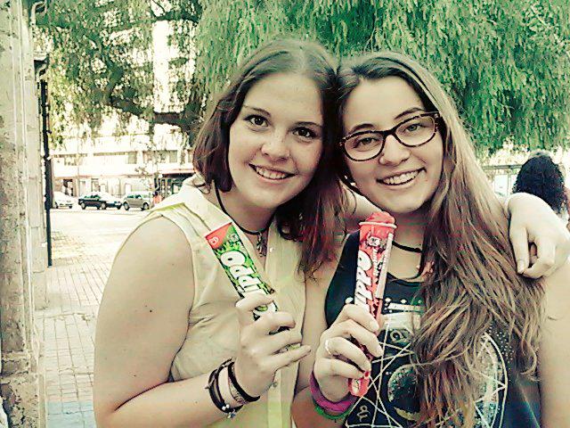 Esperando en Valencia a <a href="/lapegatina/">La Pegatina</a> con un helado para el calor 🎉🎉🎉🎉