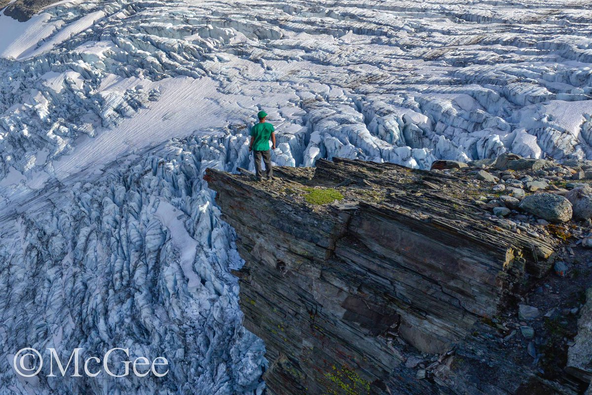 cmh_heli's tweet image. The countdown is on... Season starts July 12th #cmhsummer #hiking