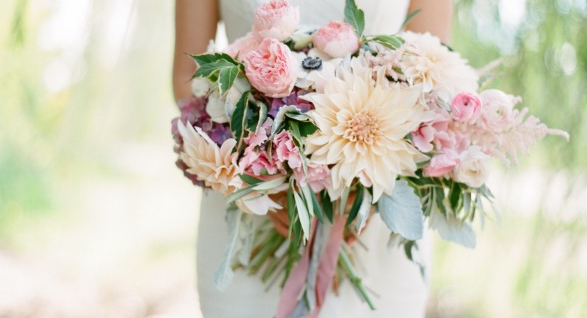 stylemepretty's tweet photo. Beautiful blooms: http://t.co/7w8nndjrtP 
Photo: Laura Ivanova http://t.co/rBVmttgtL3