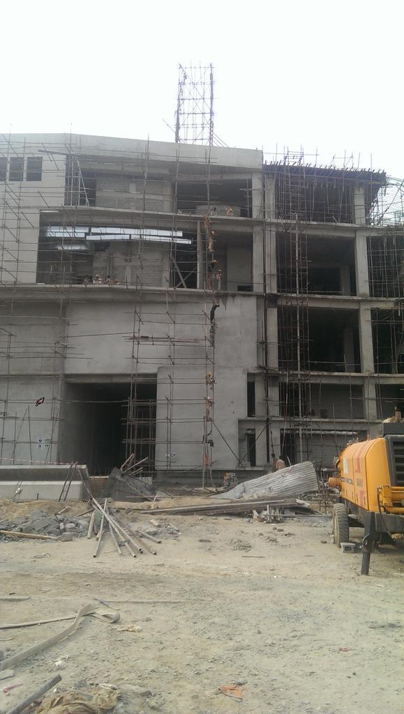 AMMAD07's tweet image. #humanchain #efficientworking #savingtime