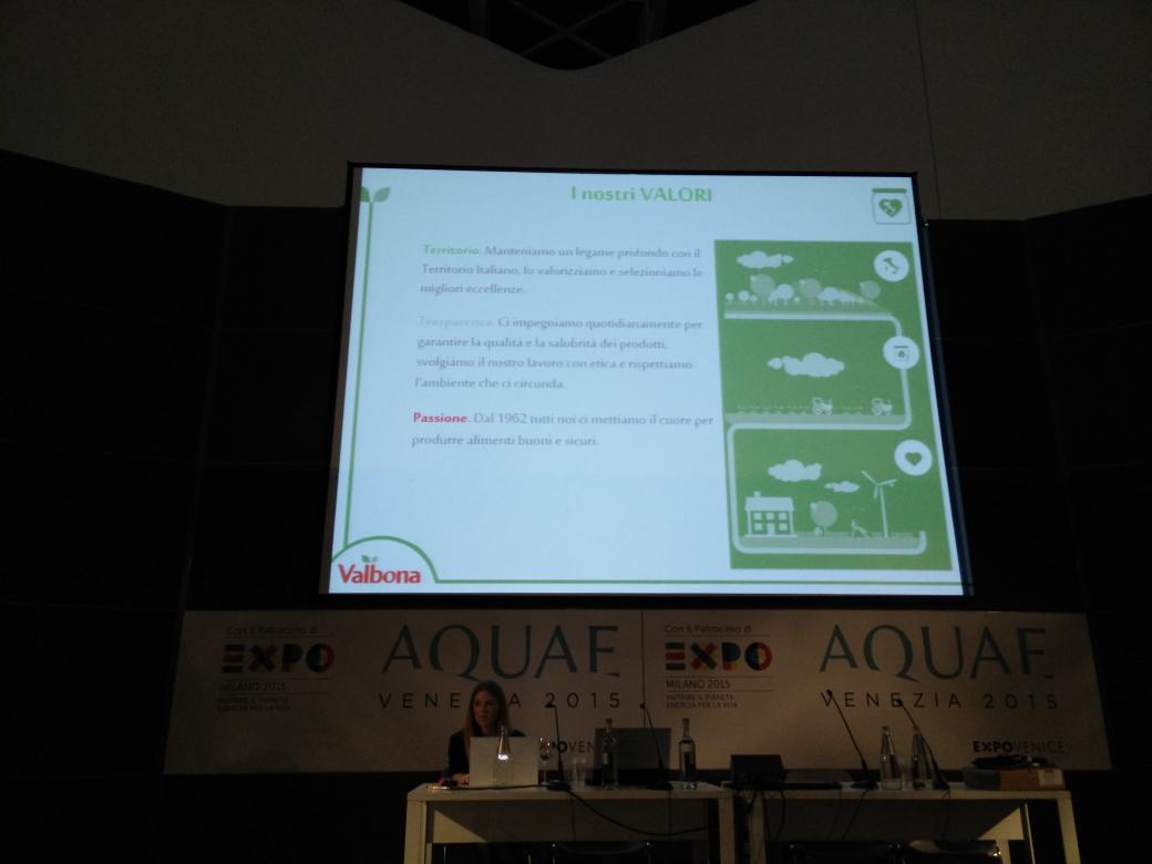 GGDNordest's tweet photo. Cristina di #Valbona parla di #Territorio #trasparenza #passione e grande attenzione allo spreco dell'#acqua #ggdne10 http://t.co/7Z74KIwQD5