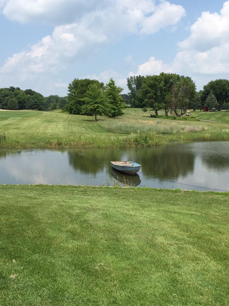 Getzlaff_Golf's tweet photo. Could you hit this?! #boathole #3ballsfor$5 #hittheboat http://t.co/gjWyBjH6F8