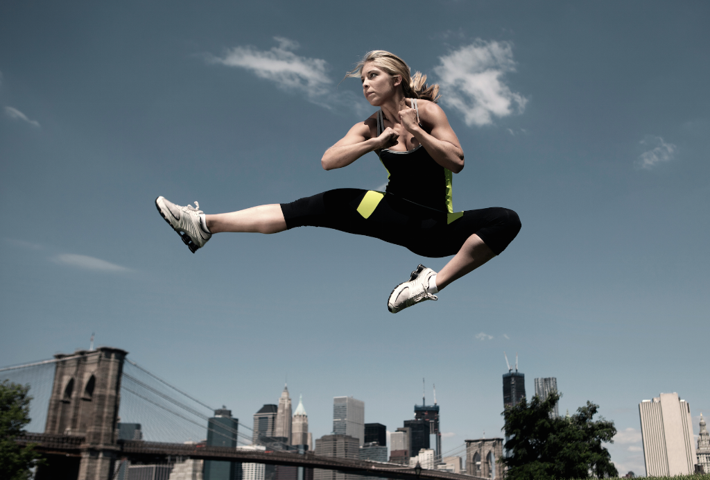ELLEmagazine's tweet photo. 8am meeting. 8pm gym class. Liner up ladies! Visit http://t.co/ljWZaxjRqa by Carefree to see why #FreshIsFierce #ad http://t.co/WsQ3IsmIWN