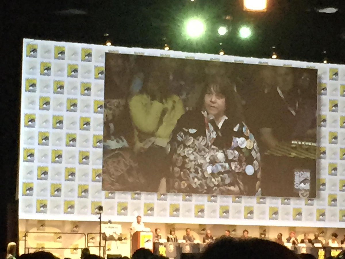 CanalTeleport's tweet image. #buttonlady Ya van 3 paneles que la veo hacer pregunta.
Veterana de #comiccon
#Teleport #sdcc2015 #mikecomiccon