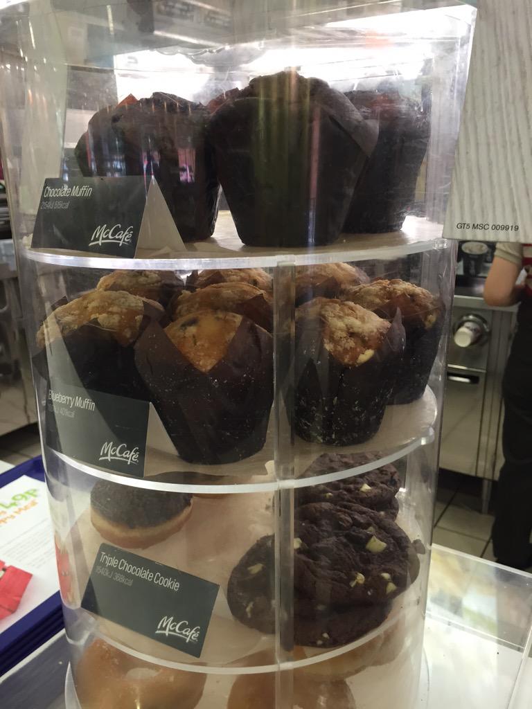 BlueCowCoffee's tweet photo. CAKE ROCKS http://t.co/DZDEBFT64E