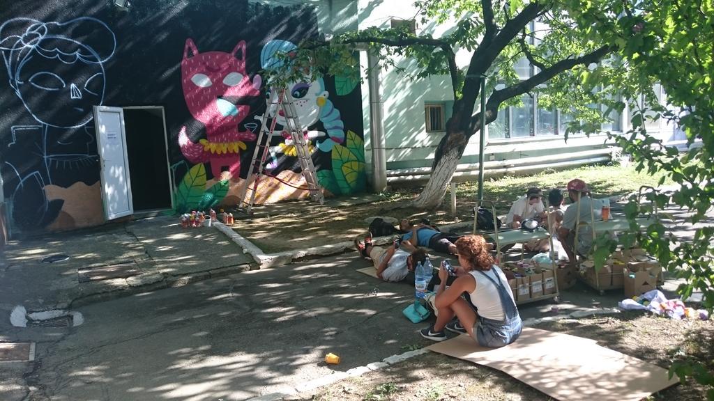 La meriendita de los campeones <a href="/IKERMURO/">IKER MURO</a> @txemy @156centimetros @margalopezluis #fisart #Romania