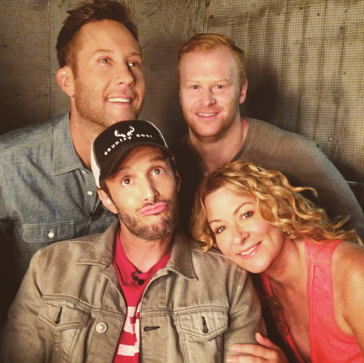 JoshWolfShow's tweet photo. Awkward family photo or all new #JoshWolfShow tonight? @irvrules @jonryan_9 and @sarahcolonna1 join us at 11 on #CMT http://t.co/dPZ3cRdP04
