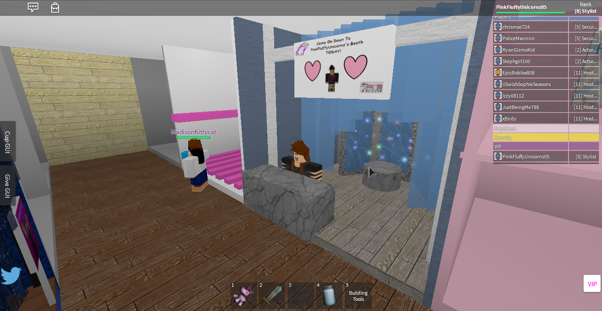 Pinkfluffyunicornz On Twitter On Empire Theatre I Was A Stylist Now I M A Host And I Made Some Cool Booths Http T Co 6ayb1hyyec - robloxempire theatre application