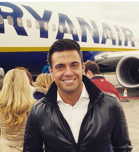 MrIrelandORG's tweet photo. And his off to London, best wishes @MrIreland14 #MI15 http://t.co/yZDKCdBBXT