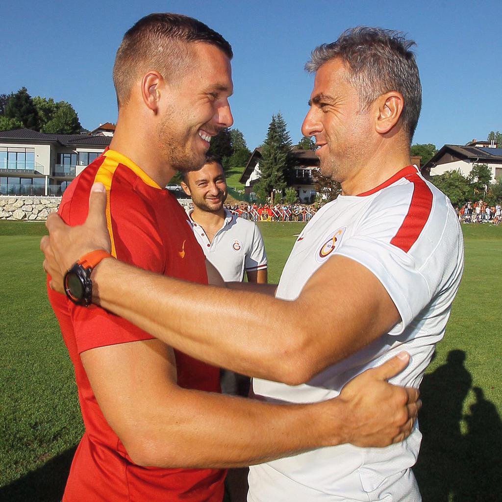Hocam'dan güzel bir karşılama. Umarım birlikte nice başarılar yaşarız... #galatasaray #poldi #gazver #cay #cimbom