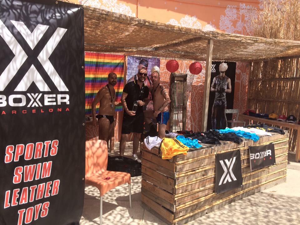 KlusterMadrid's tweet photo. Stand de @BOXERBARCELONA, uno de nuestros colaboradores, en el #animalpark . ¡Hazte con el mejor look! http://t.co/v0qPnuWMNV