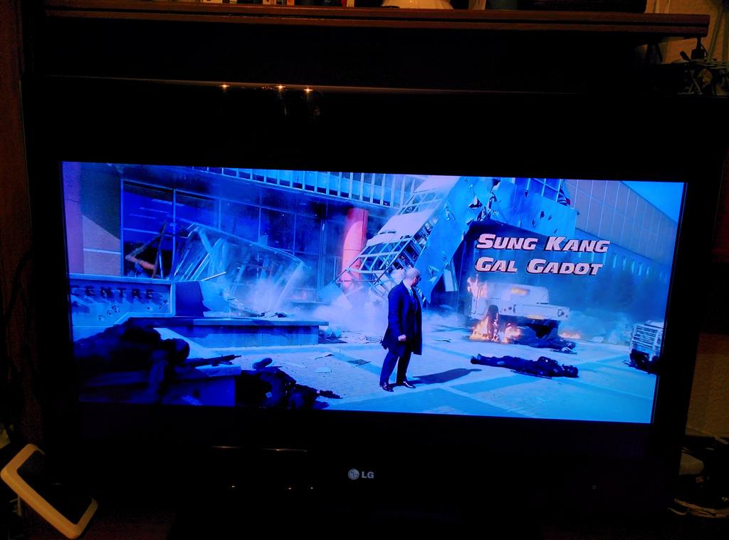Carlosfdez91's tweet photo. #FastAndFurious 7 con el canalla de @JuanPepeMM 👌🎬📺 http://t.co/U1Uu1AmK0e