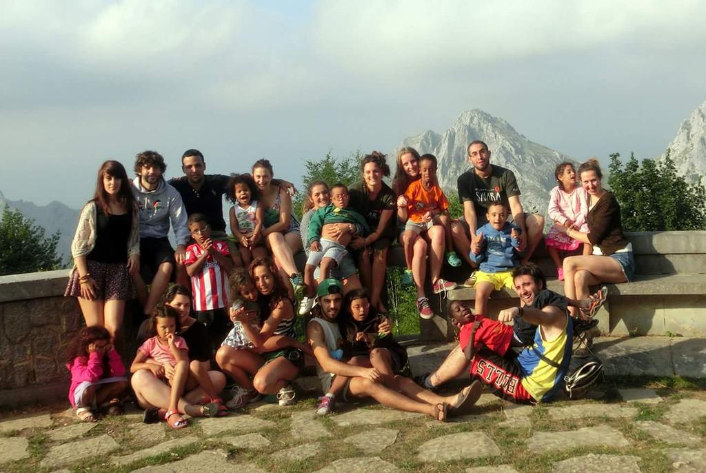 #dia11enRio Arratsalde ederra igaro dugu Urkiolan. Yahya! Utzi makil hori!