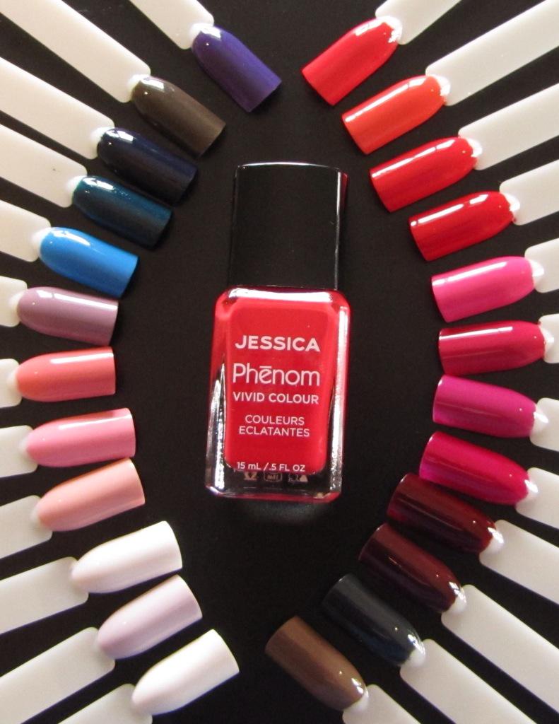 JessicaNailsMX's tweet photo. Queremos estar listas para el fin sin esperar mucho a que seque nuestro esmalte. ¿Qué color escogemos?#SecadoExpress http://t.co/OqBEUy3MDx