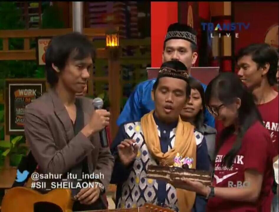 alhe_507's tweet photo. Sukses Mas @erosscandra @sheilaon7  @SG_JABODETABEK @TRANSTV_CORP @sahur_itu_indah #SheilaOn7AdaDiTV #SII_SHEILAON7 http://t.co/k9wGp69D9K