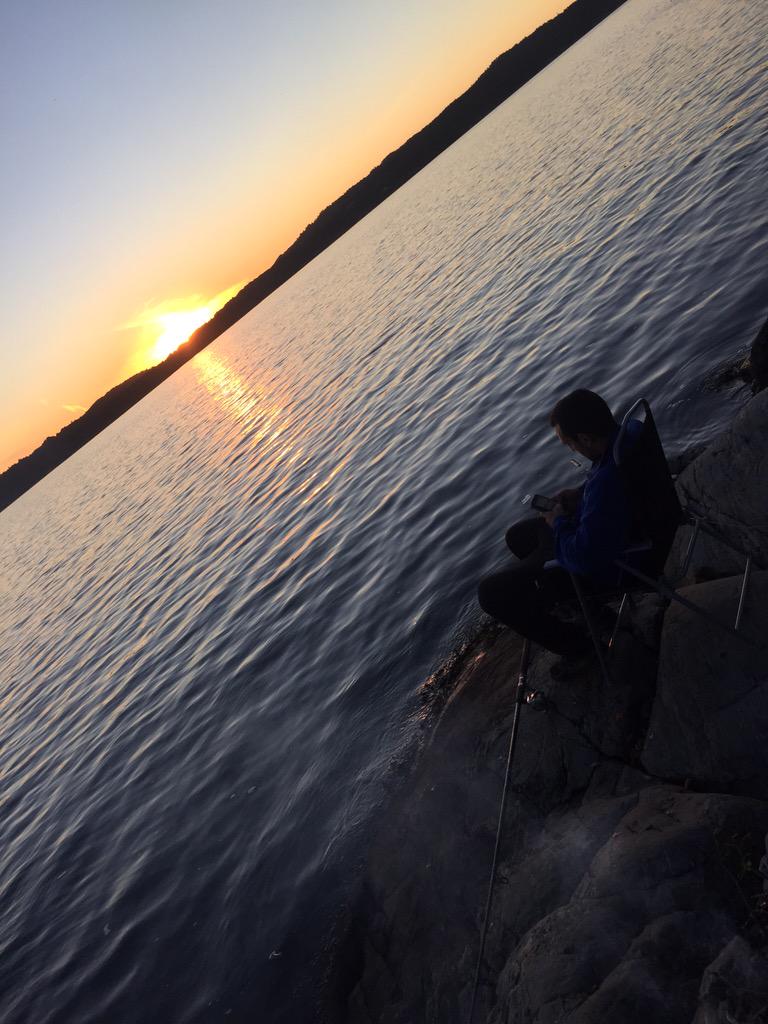 malky_robert's tweet image. Wiz Khalifa  i högtalarna och detta, Fakkin livet jao #NotSoAverage #life