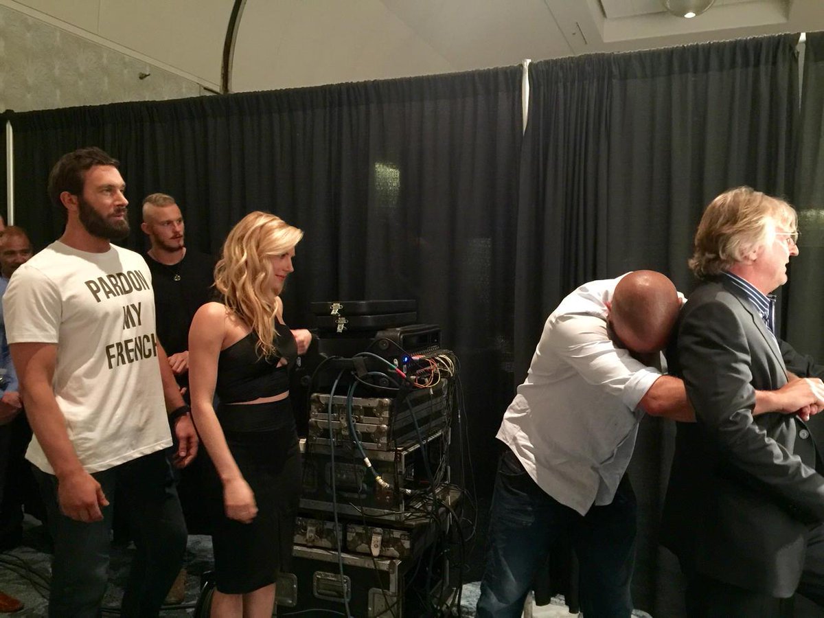 A tender moment before the #VikingsSDCC panel #SDCC2015
