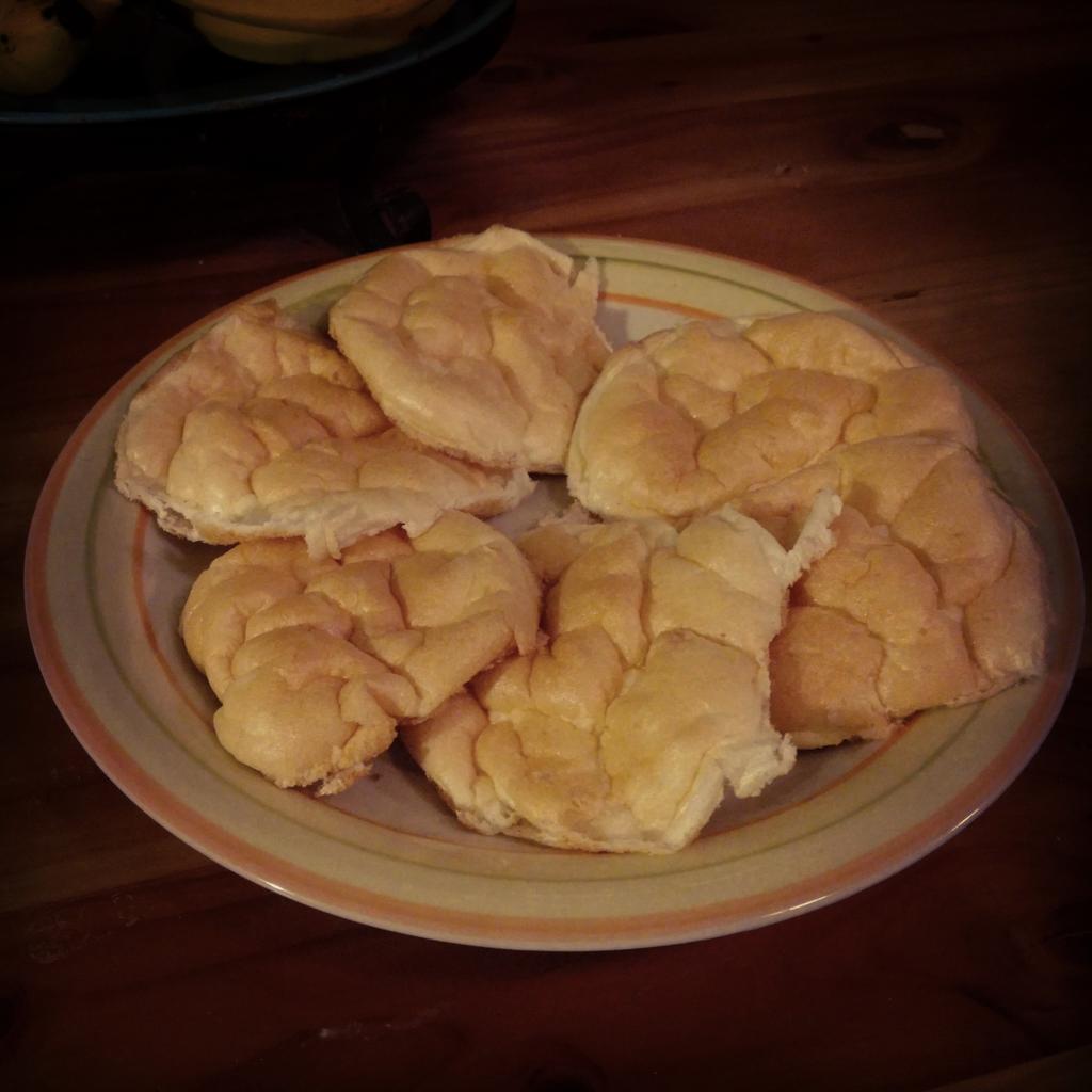 Timberhaazy's tweet photo. Conoce #oopsierolls? Solo .4 g carbohidrates c/u. Usar en vez de pan #atkinsdieta #Chile #bajoencarbohidratos http://t.co/DD4kxNpldl