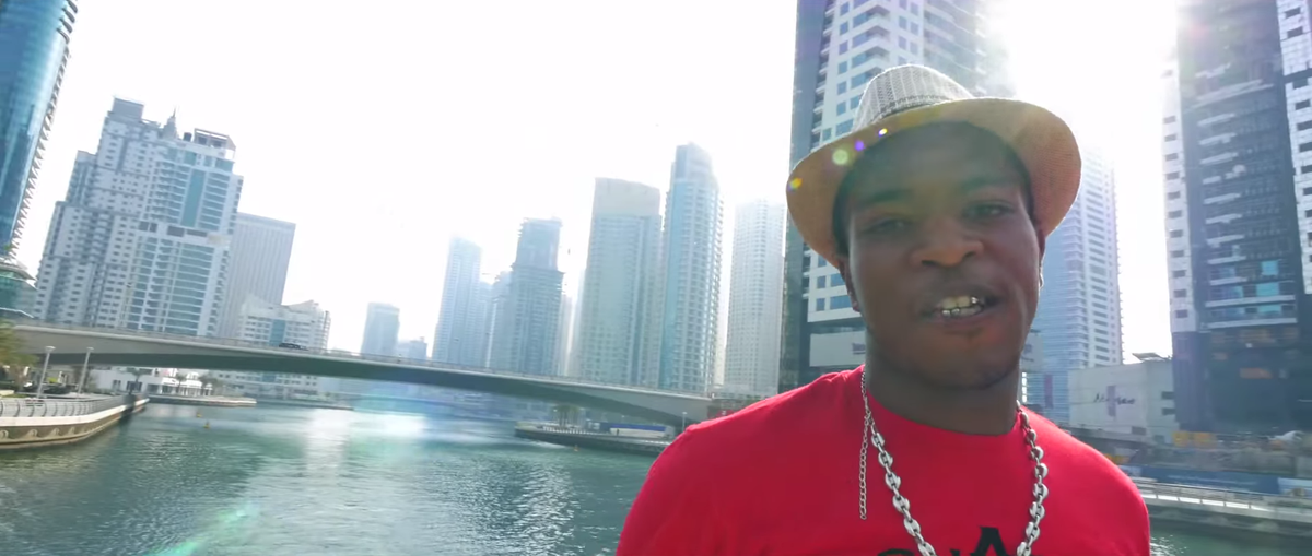 radio_zone26's tweet photo. @Niska_Officiel : « Fly Emirates » son nouveau clip vidéo
http://t.co/EPMJFFssS9
#rz26 #niska #flyemirates http://t.co/Q5E3OrWCfP