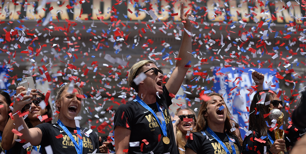 GMA's tweet photo. The history making ticker-tape parade for the World Champion @ussoccer_wnt: http://t.co/tjcr4mFW73 #USWNTParade 🇺🇸⚽️🏆 http://t.co/RyYWjgJikO