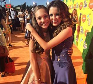 TheInsane9's tweet photo. Hey #Lauratics #Rauratics Can u pls vote for @maddieziegler for#ChoiceDancer at the #TeenChoice ? Please. http://t.co/QWDEJc1KXS