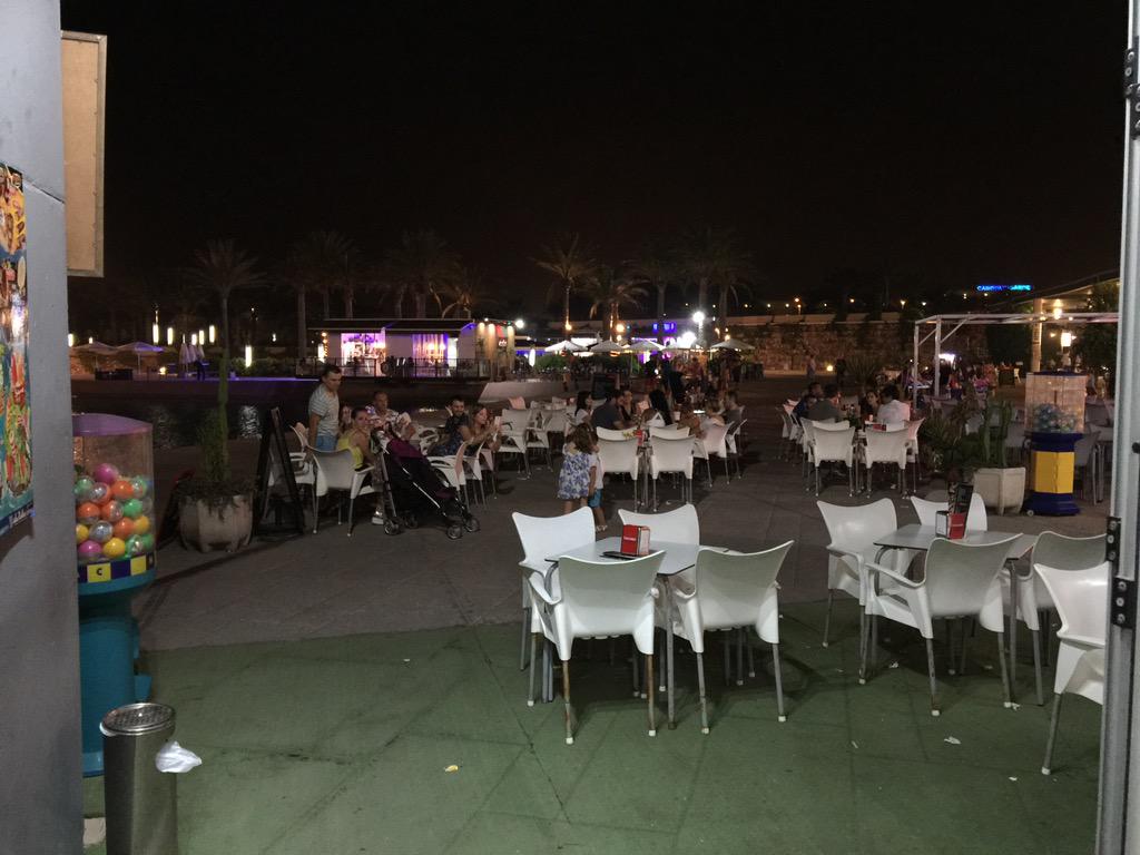 cazorla599's tweet photo. Finalizamos otra noche con el mejor equipo! 😜 #labarra #plazadelmar #eltoyo http://t.co/u4cmxWGFor