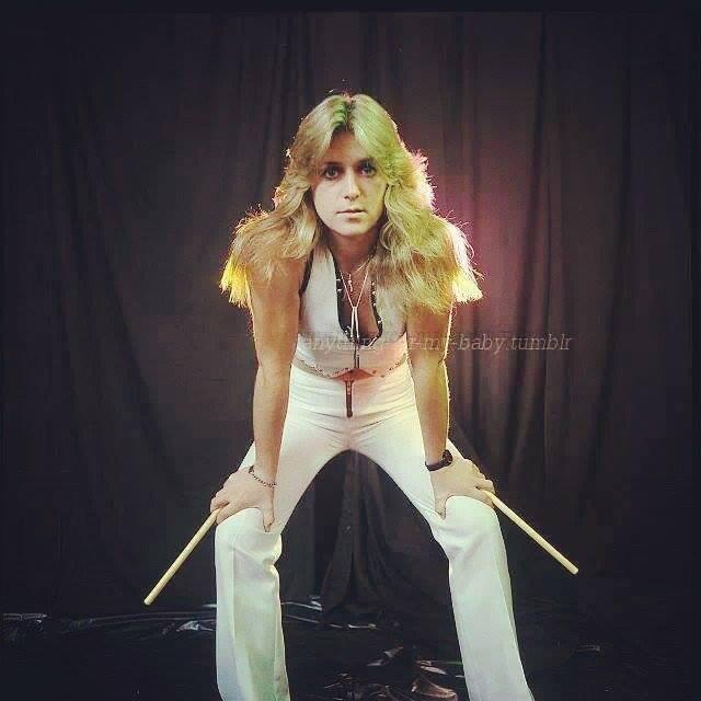 Happy Birthday Sandy West <3 
