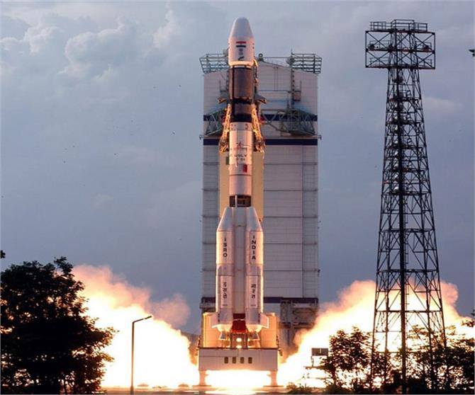 punjabkesari's tweet photo. इसरो ने 5 ब्रिटिश उपग्रहों को ले जा रहे PSLV-C28 को लॉन्च किया
#5UK #ISRO #PSLV
http://t.co/l7GvqF1Qat http://t.co/I19n3zkOuK