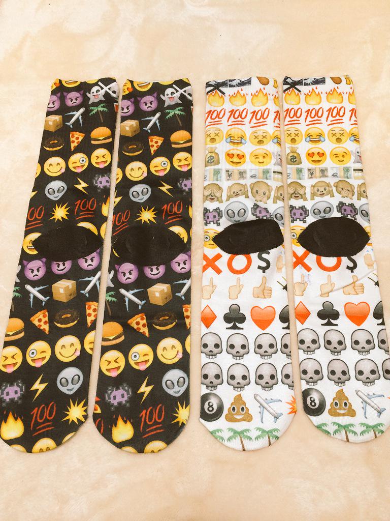 Galaxy Bunny Emojiシリーズ 絵文字靴下 のサンプルが届きました これもかなりかわいいです 来月には絵文字シリーズ沢山up出来るとおもいます 絵文字かわいい 絵文字 絵文字シリーズ Http T Co Juhd0nxe0g