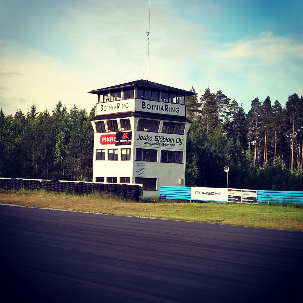 PaulKrogdahl's tweet photo. Wake up people, it is race day #Porsche #BoxsterRSR #Racing @CoolCavaRacing http://t.co/f7bdPu4UEa http://t.co/sGKN7fyA4r