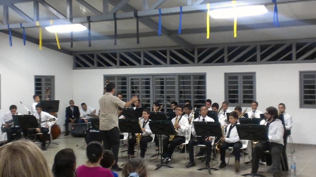 heluga's tweet photo. La Big Band sonando en La Arboleda @bbjsanantonio @elsistema @NclSanantonio http://t.co/A7vOHD5QpH