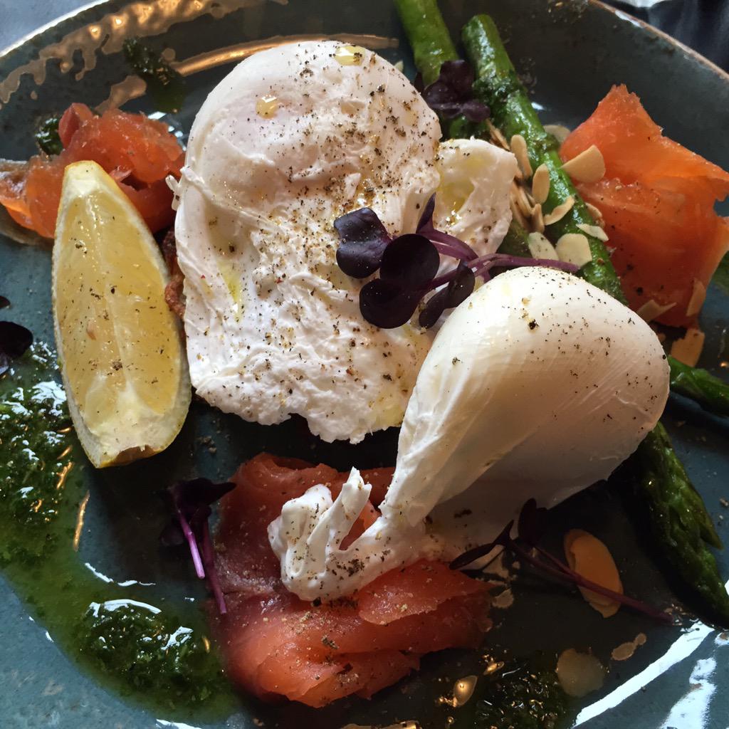 #poachedeggs w/ Tasmanian smoked salmon, grilled asparagus and toasted almonds, salsa verde, potato and thyme roesti