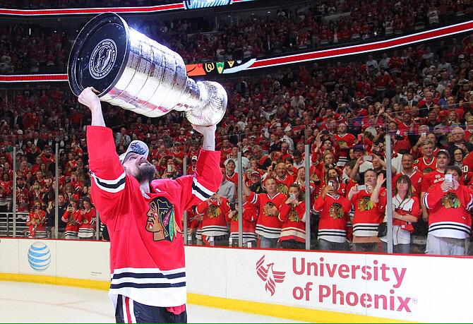 BHawksDieHards's tweet photo. Once a Hawk, always a Hawk! Thanks for everything, you'll be missed! http://t.co/d1aAcSyKhq