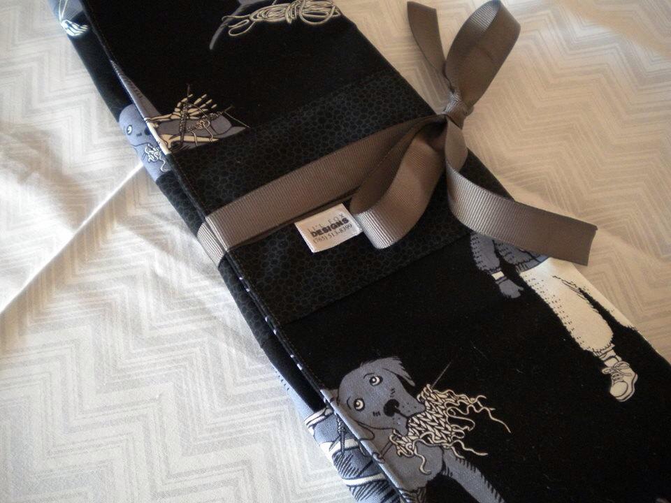lilfoxdesigns's tweet image. Knitting needle case, custom knitting case, personalized needle … etsy.com/listing/220342… #Etsymntt #CustomOrganizer