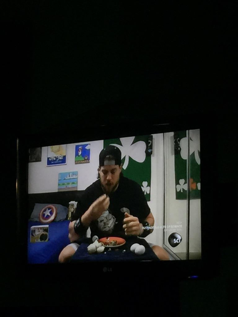 hoWERDtheDUcK69's tweet photo. @KevLAbeast you were on @Outrageous_Acts http://t.co/0oKVee2gmv
